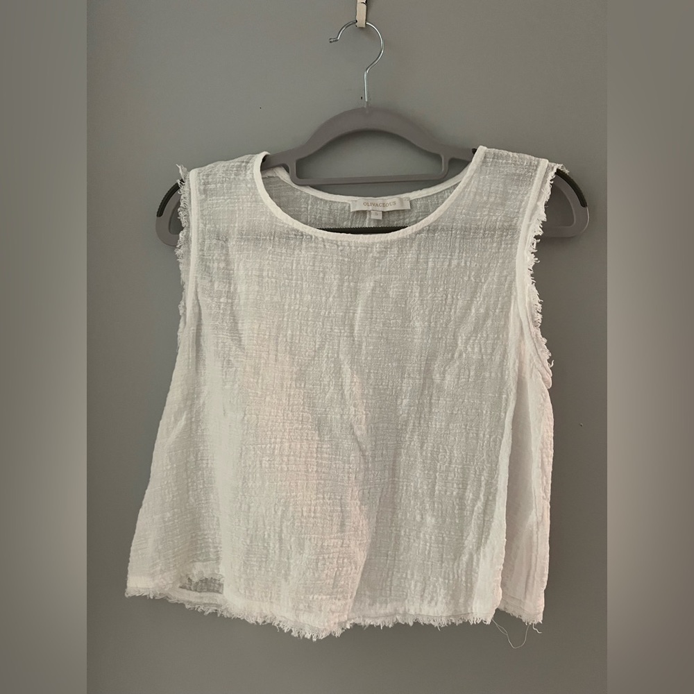 Olivaceous white tank